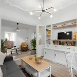 Historical Center 5 *