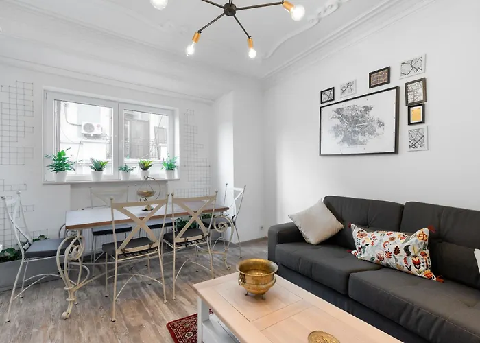 Appartement Historical Center 5 *